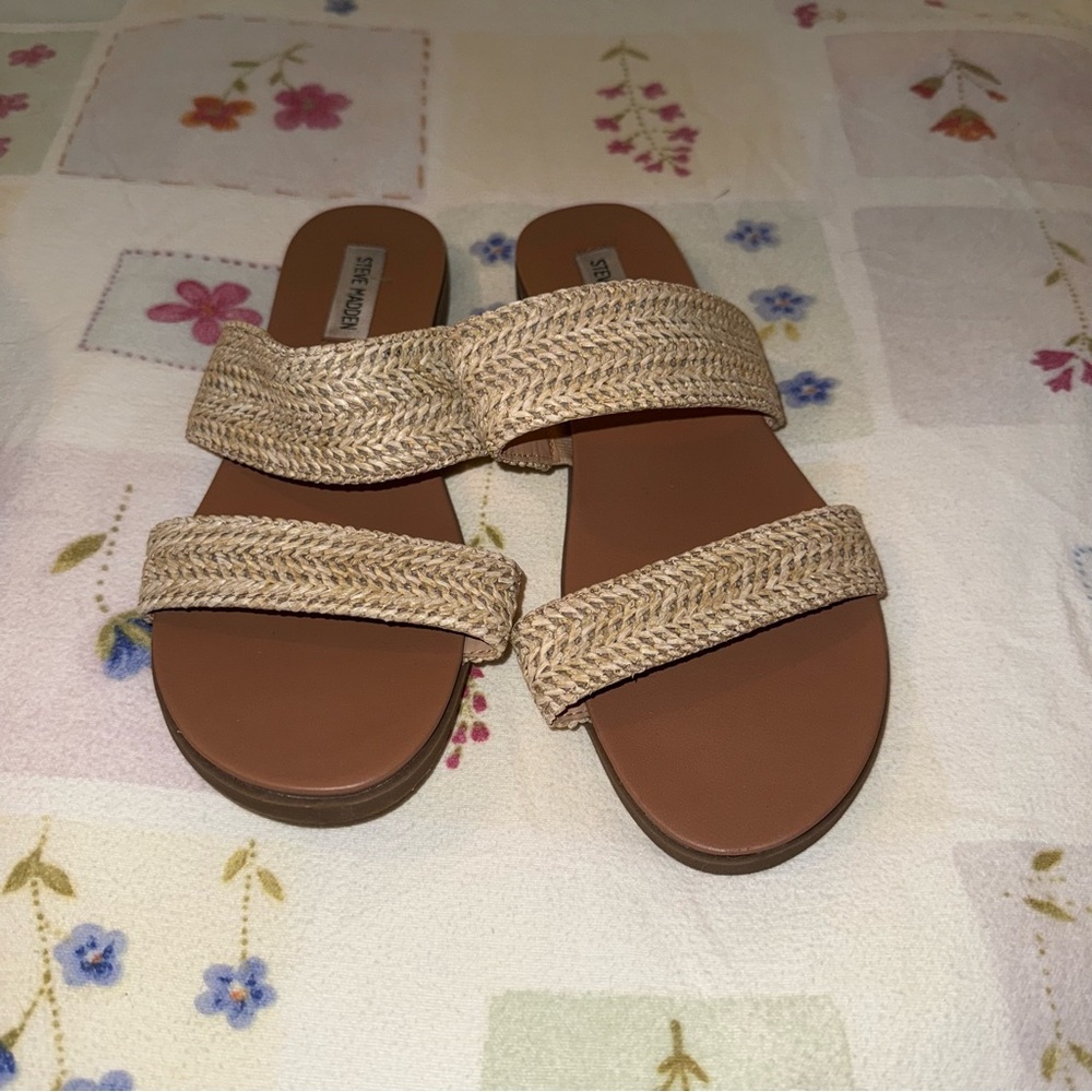 Steve Madden Tan Sandals with Double Strap Design